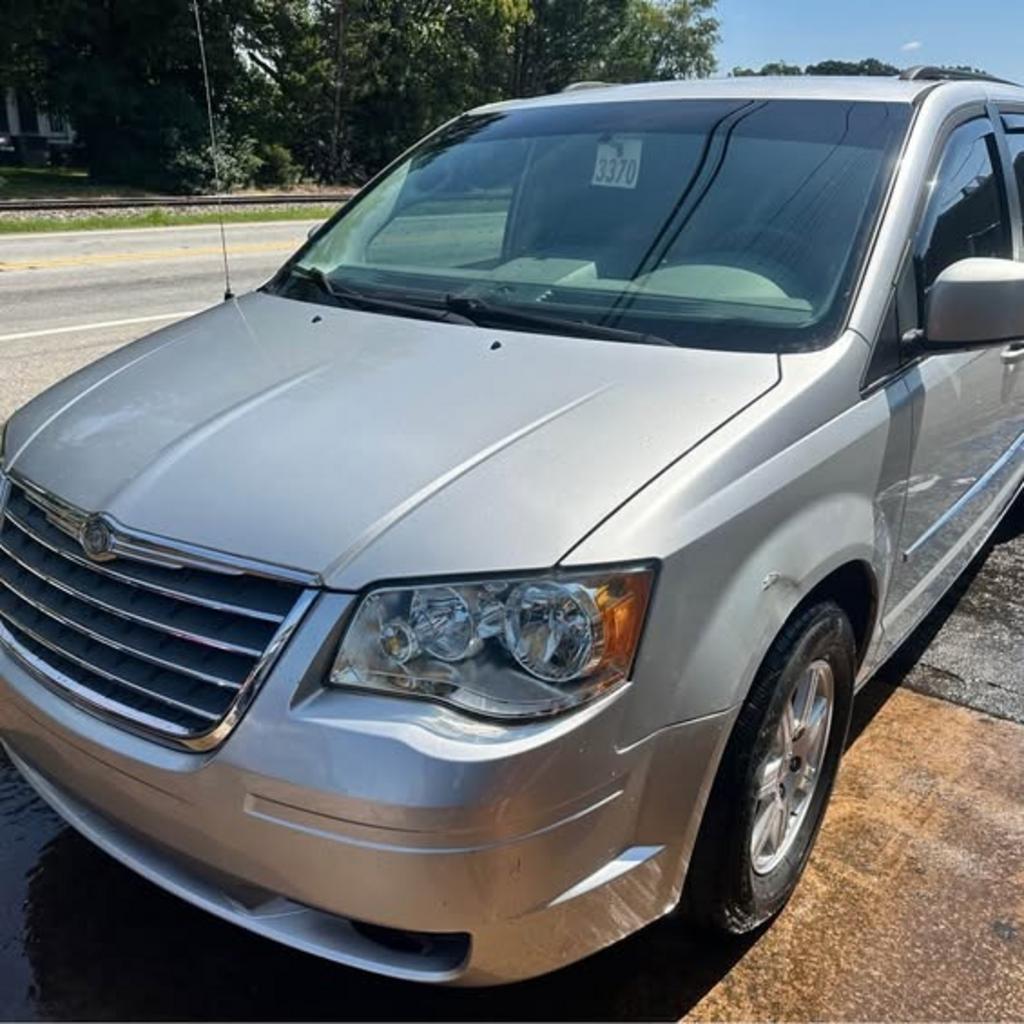 2010 Chrysler Town & Country Touring